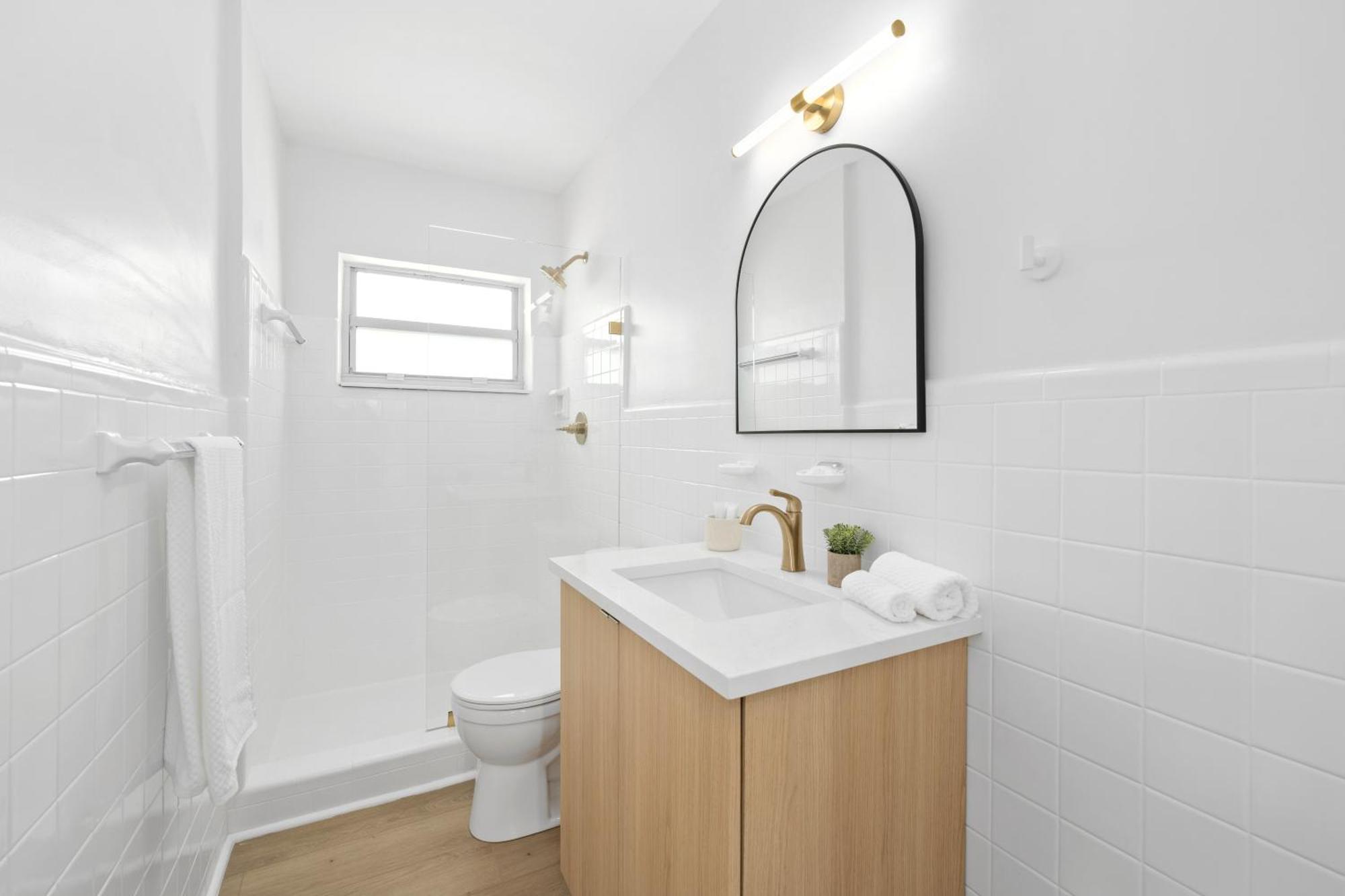 M Lake Worth Beach - Modern Villas Near West Palm Beach, Chic Retro Vibes, King Bed, Cozy Backyard, Bbq, Workspace, High-Speed Internet, Free Parking, 5 Minutes To Downtown & Beach Exterior foto
